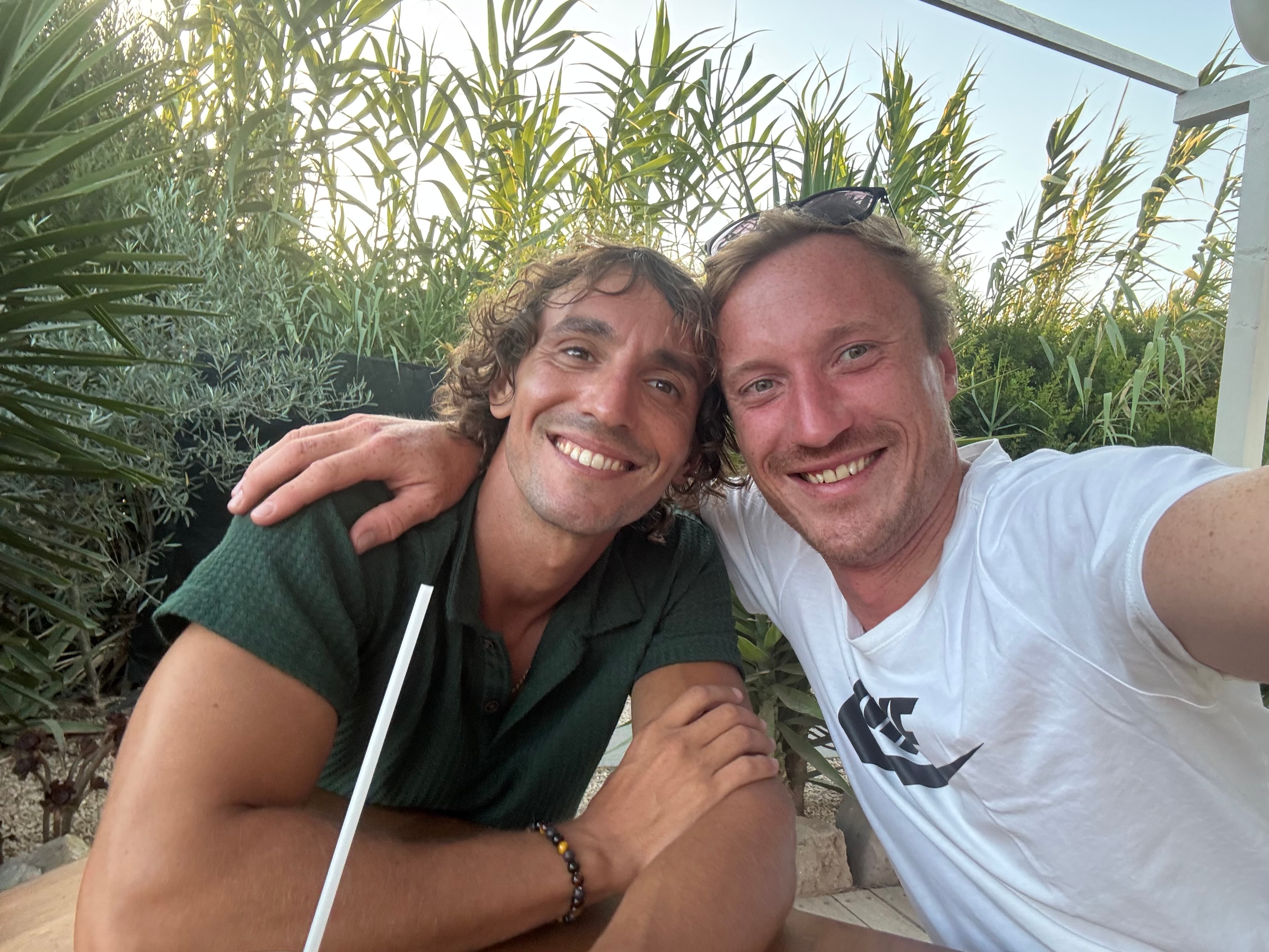 KiteSafaris ProKite Sardegna partnership for premium kitesurfing education