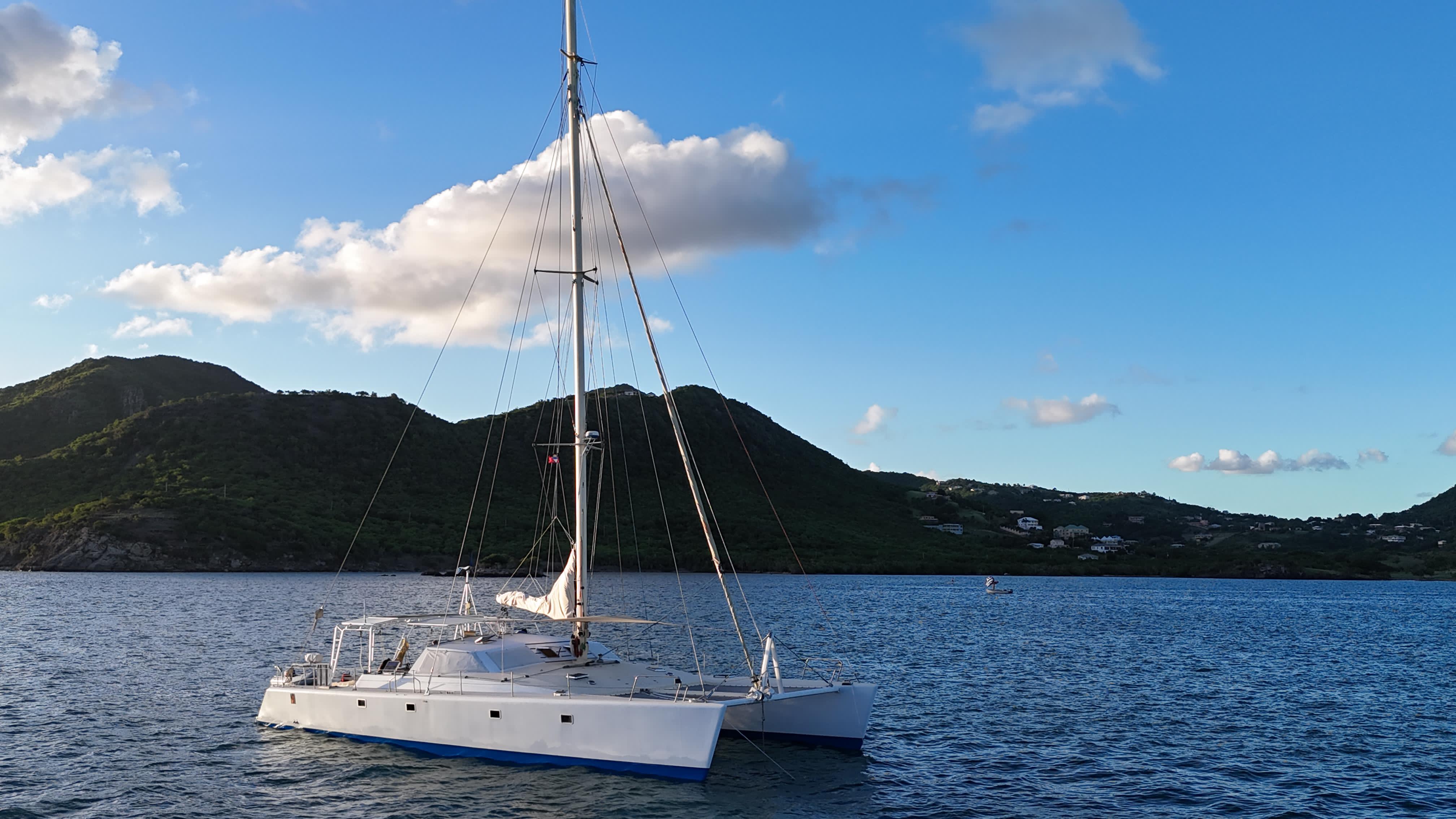 Great Bird Island - Day 4 kiteboarding safari activity showing Remote spot access, Sea turtle watching, Sunset kiting, Beach exploration