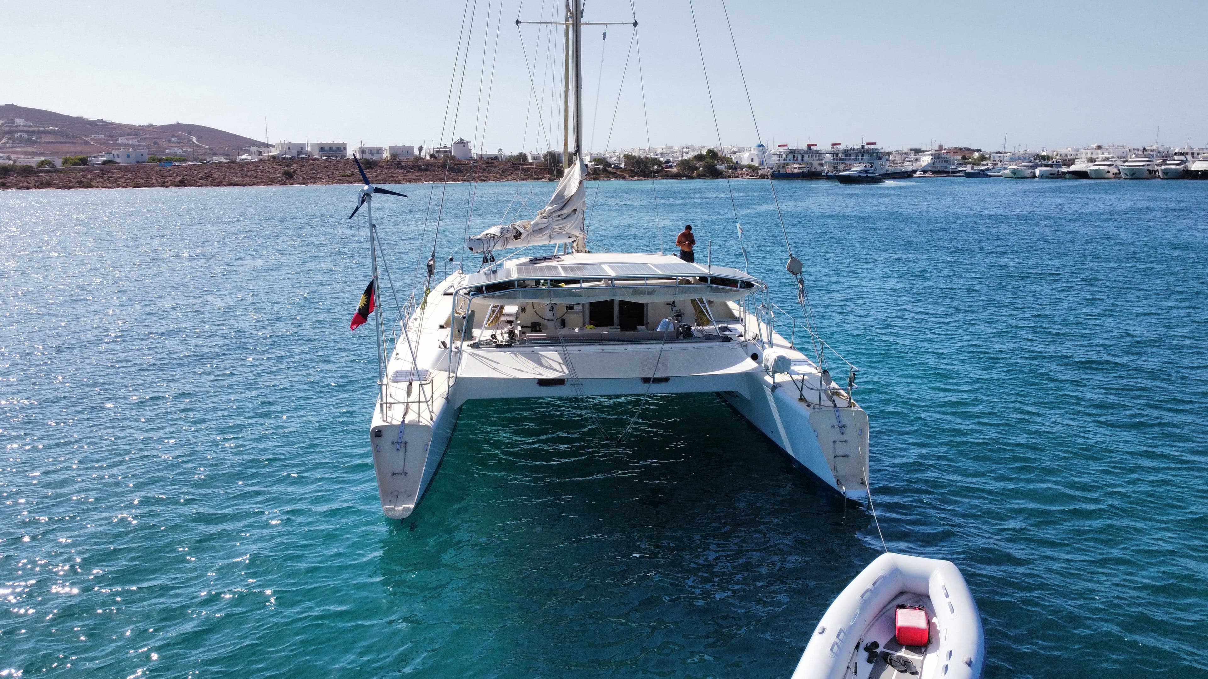 Mediterranean vs Caribbean: Which Kiteboarding Destination is Right for You?